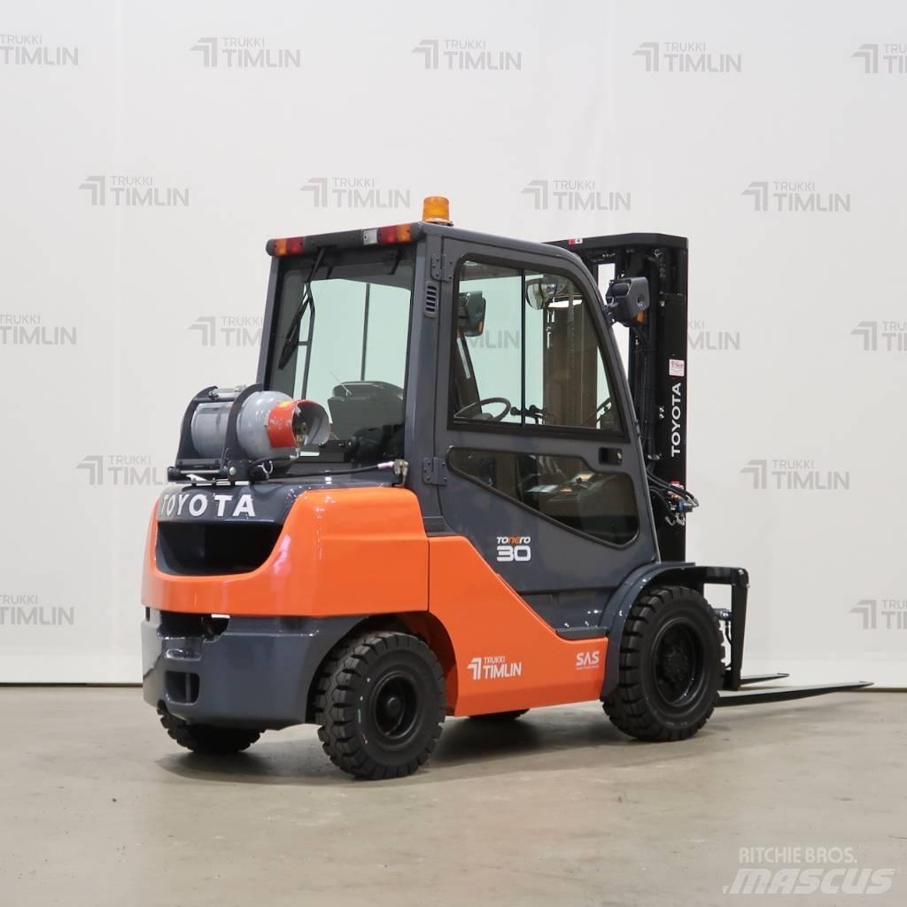 Toyota 02-8FGF30 Empilhadores a gás
