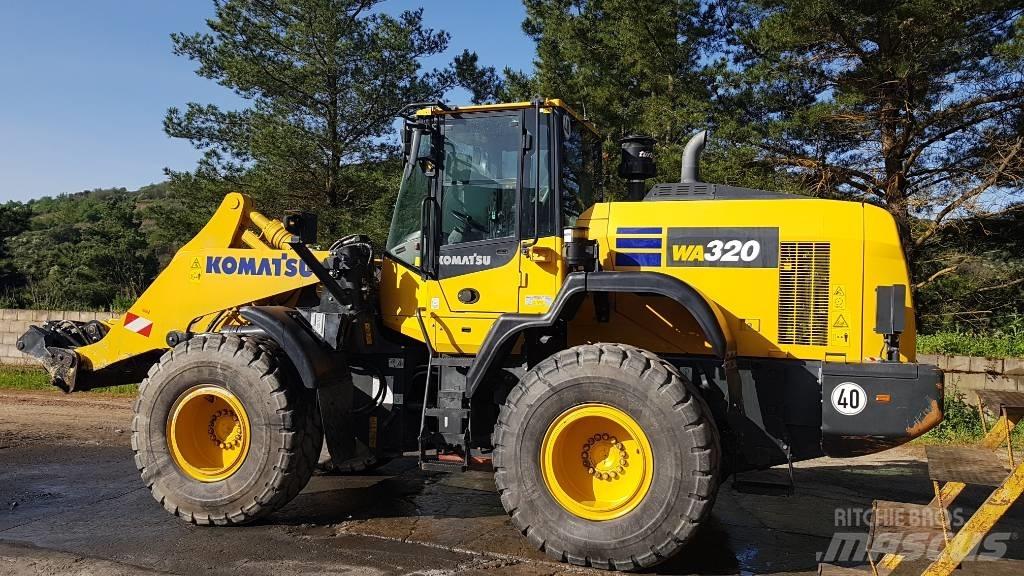 Komatsu WA320-8E0 Carregadeiras de rodas