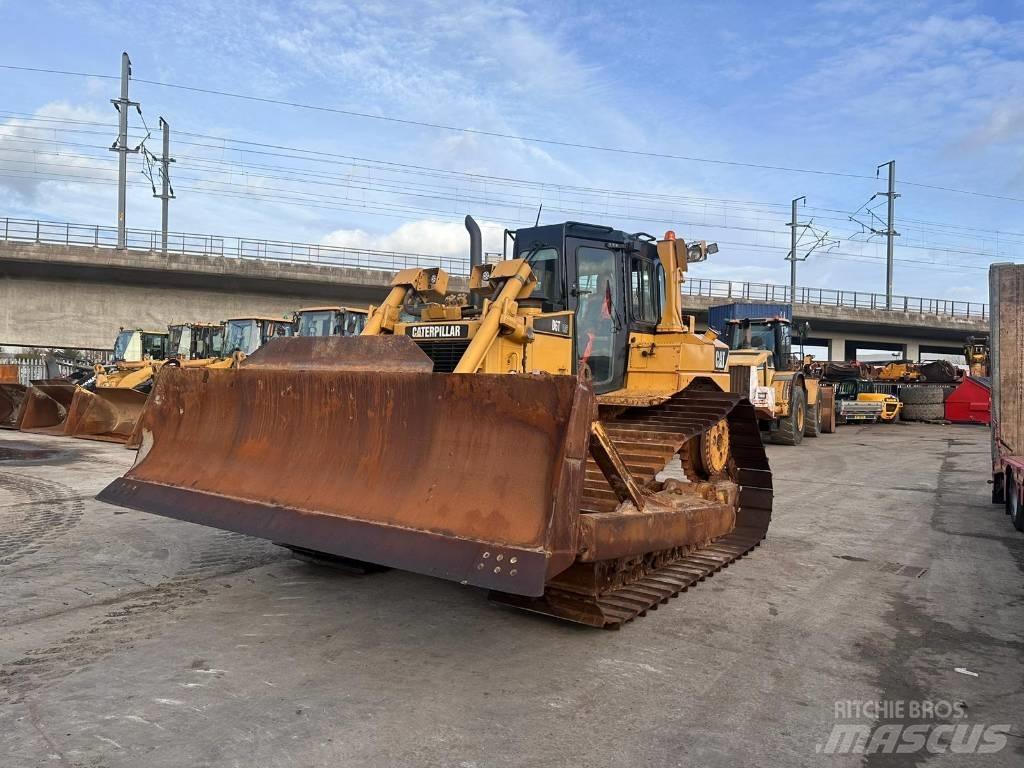 CAT D6T Dozers - Tratores rastos