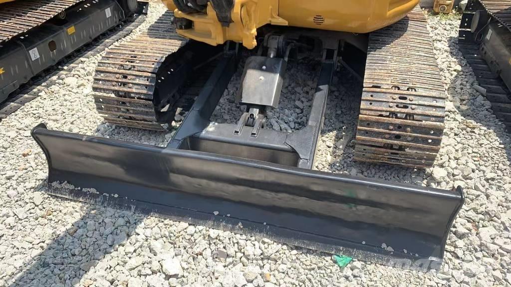 CAT 304 Escavadeiras de esteiras