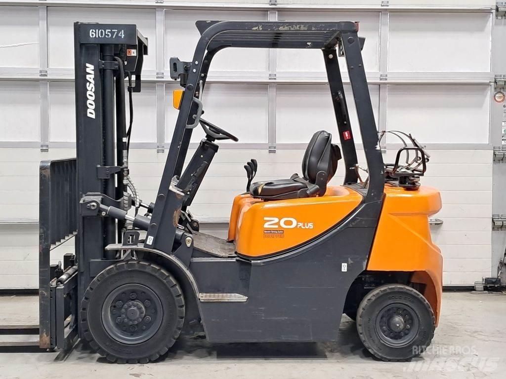 Doosan G20GP Empilhadores a gás