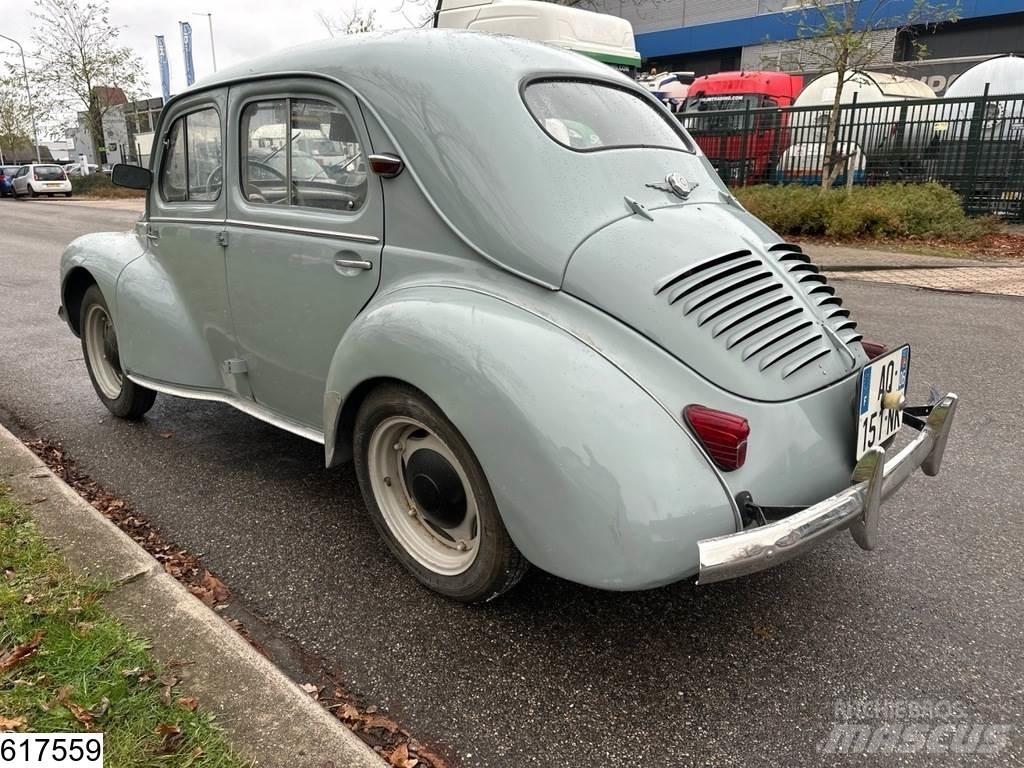 Renault ? 4CV Automóvel