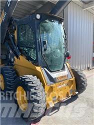 John Deere 324G Minicarregadeiras