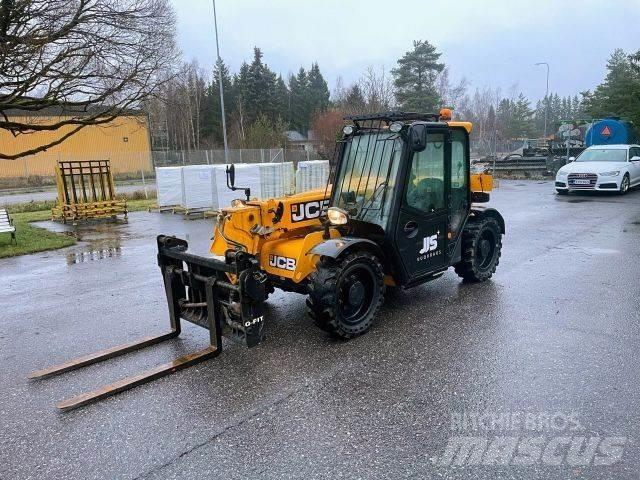 JCB 525-60T5 Manipulador telescópico