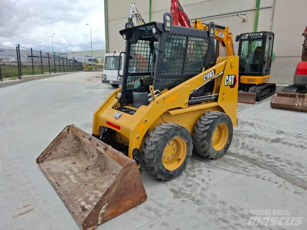CAT 216 B 3 Minicarregadeiras