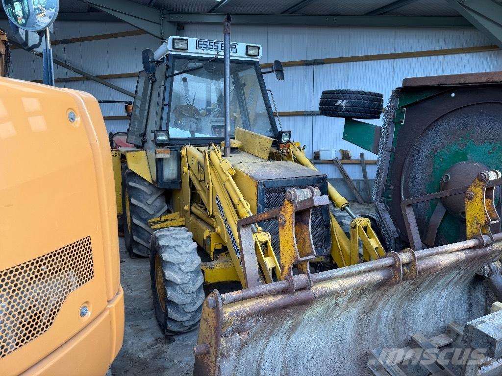 JCB 3 CX Retroescavadeiras