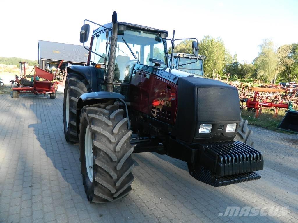 Valtra 8550 Tratores Agrícolas usados