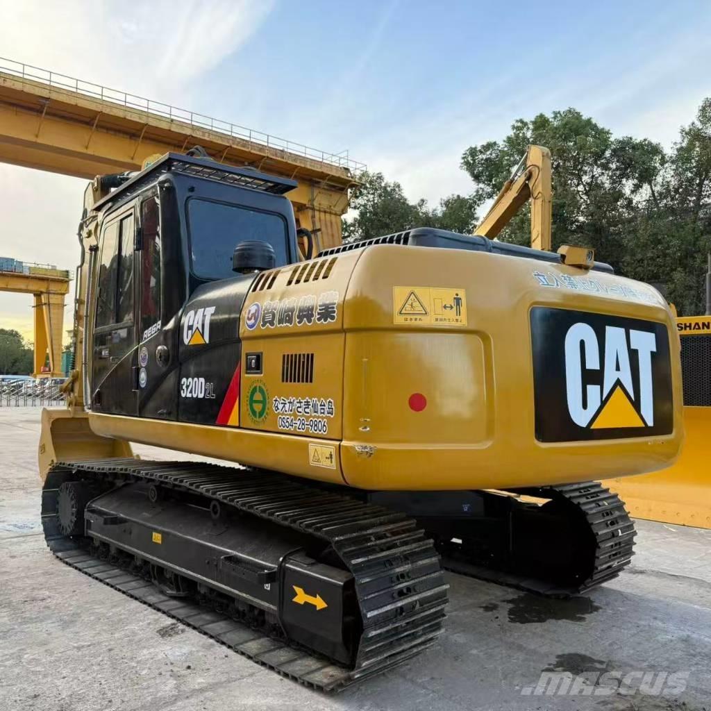 CAT 320 D2 Escavadeiras de esteiras