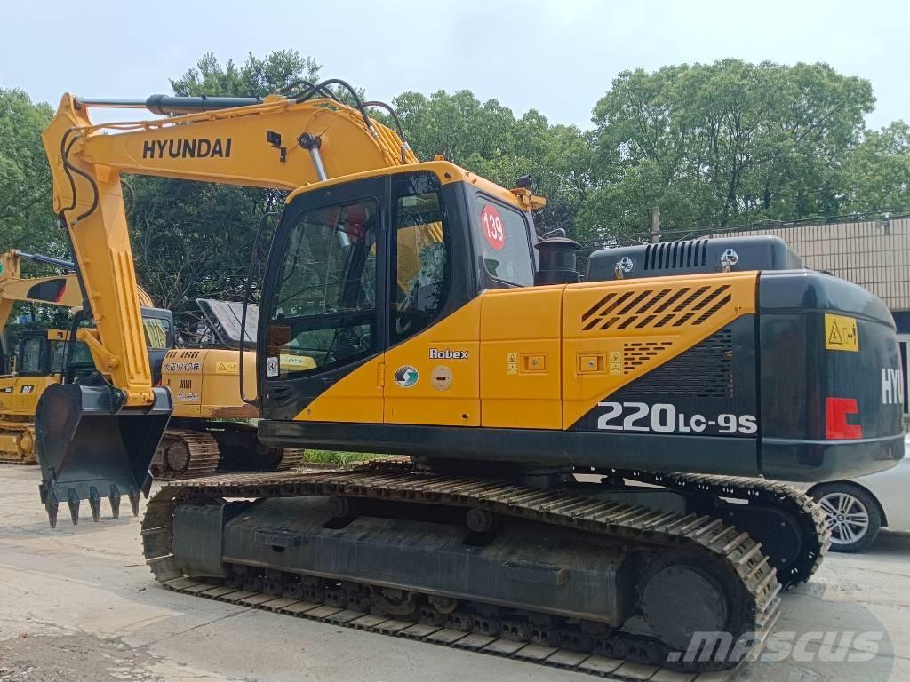 Hyundai R220LC-9S Escavadeiras de esteiras