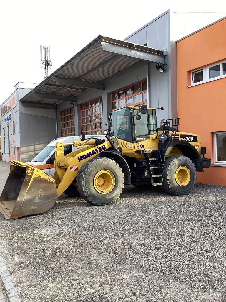 Komatsu WA380-8E0 Carregadeiras de rodas