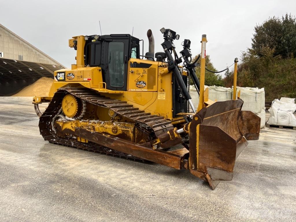 CAT D 6 T LGP Dozers - Tratores rastos