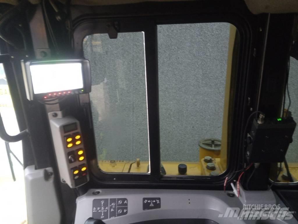 CAT D 6 T LGP Dozers - Tratores rastos