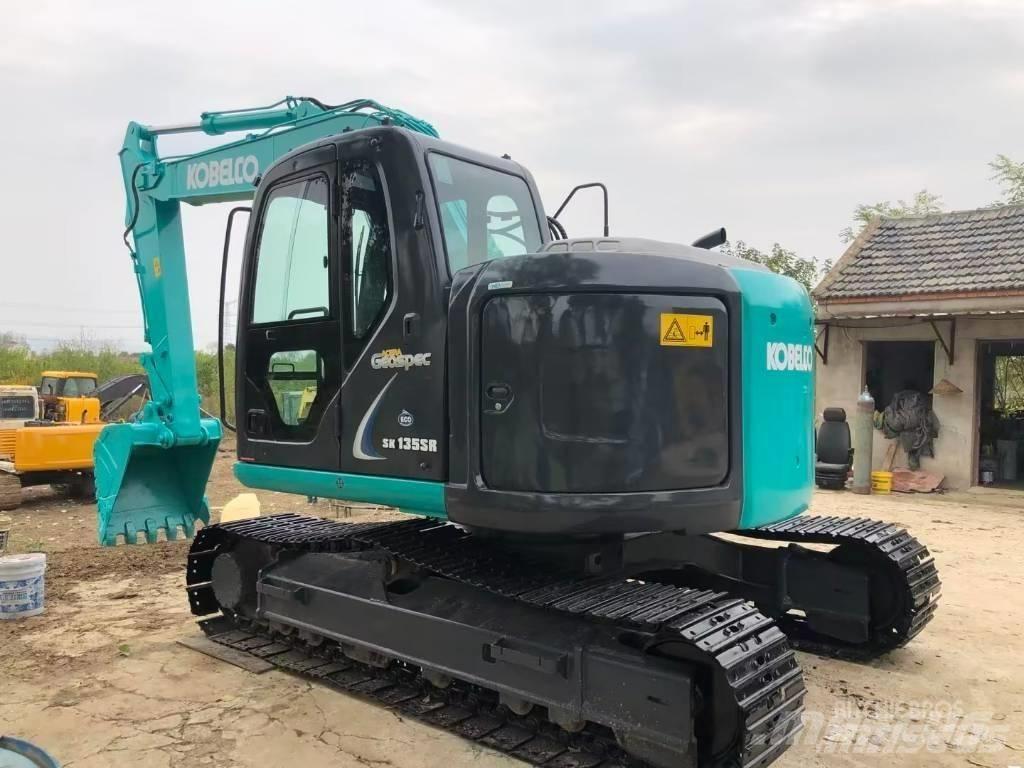 Kobelco SK 135 Escavadeiras de esteiras