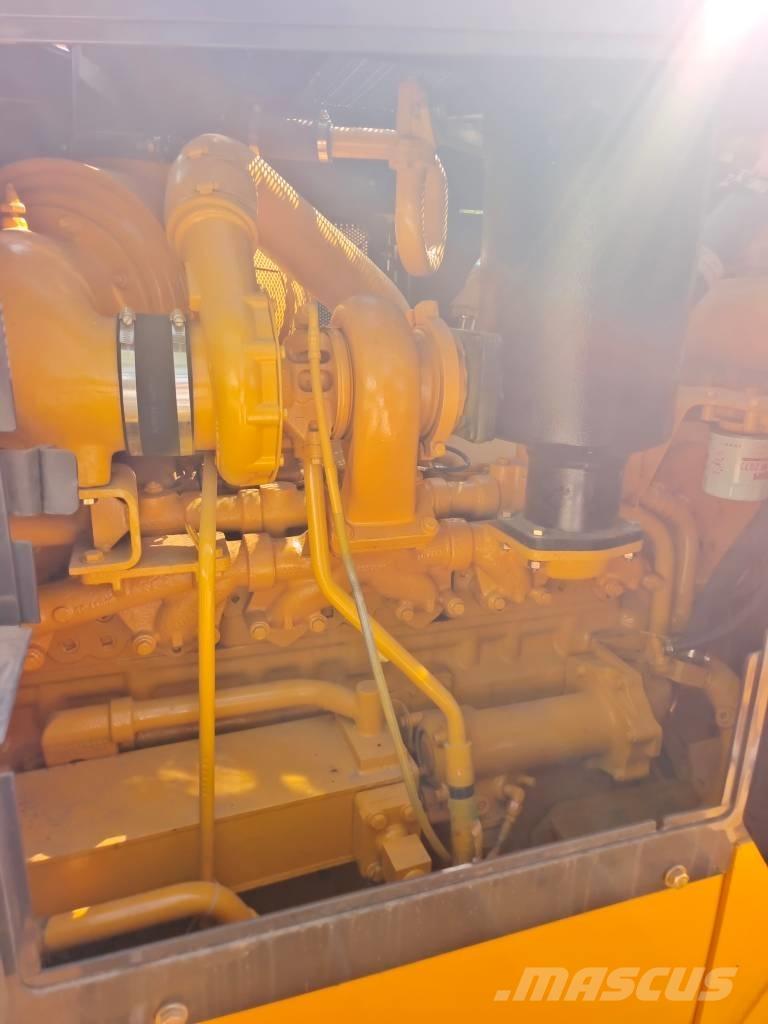 Shantui SD 22 Dozers - Tratores rastos