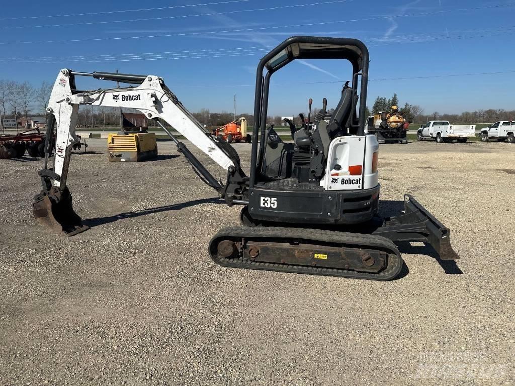 Bobcat E35 Miniescavadeiras
