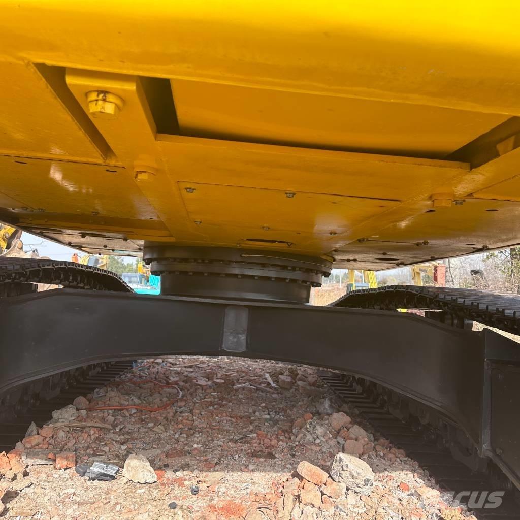 Komatsu 240LC-8 Escavadeiras de esteiras