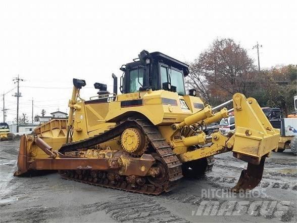 CAT D8T Dozers - Tratores rastos