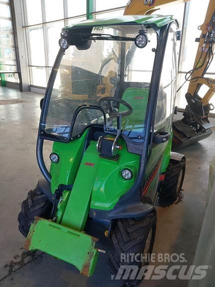 Avant 220 Minicarregadeiras