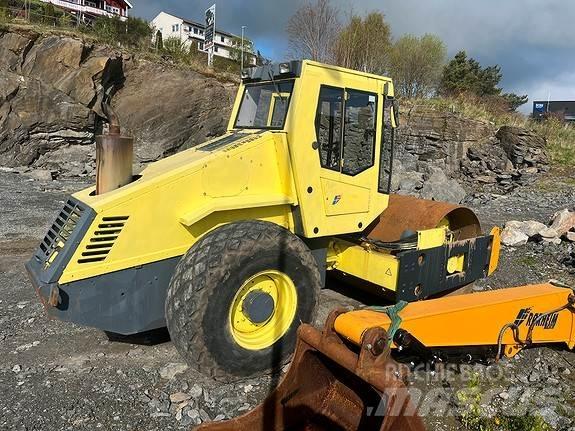 Bomag BW211 D-3 Espalhadoras de asfalto