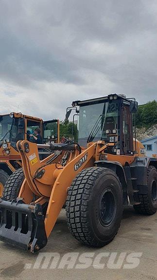 CASE 621F Carregadeiras de rodas