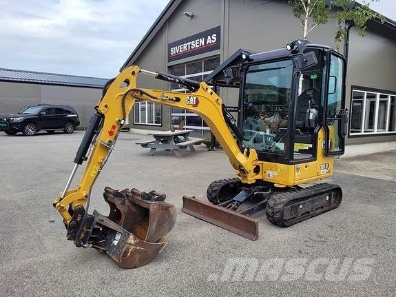 CAT 301.8 Miniescavadeiras