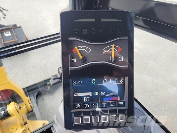 CAT 301.8 Miniescavadeiras