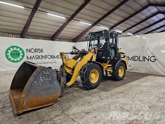 CAT 908M Carregadeiras de rodas