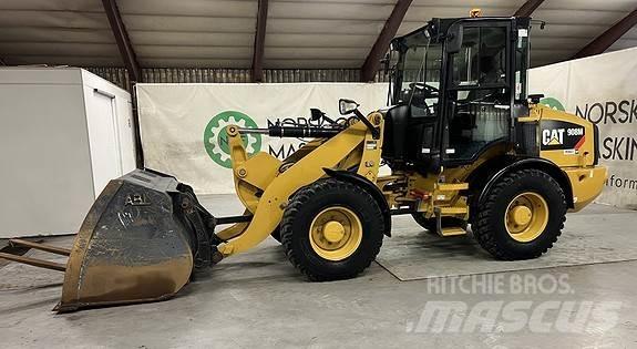 CAT 908M Carregadeiras de rodas