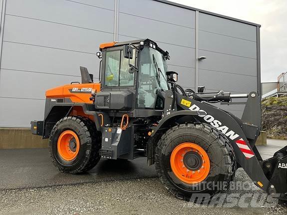 Doosan DL250-7 Carregadeiras de rodas