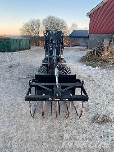 GiANT G1500 Manipulador telescópico