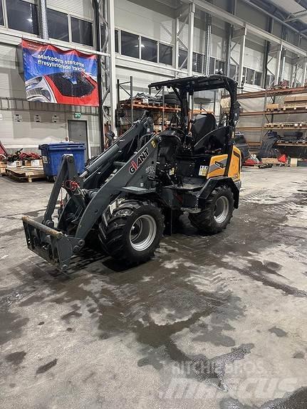 GiANT G2500HD+ Minicarregadeiras