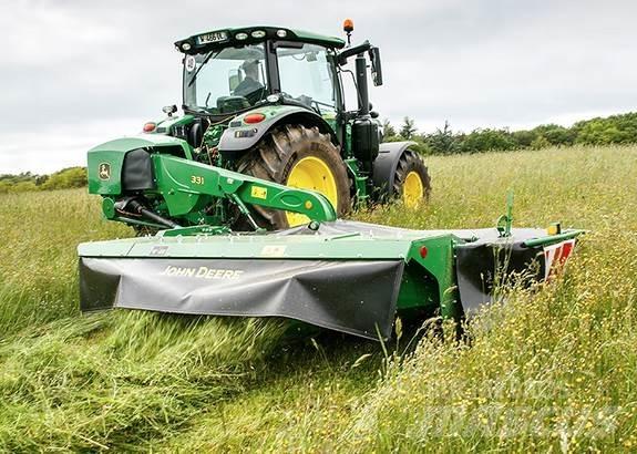 John Deere 331C Gadanheiras