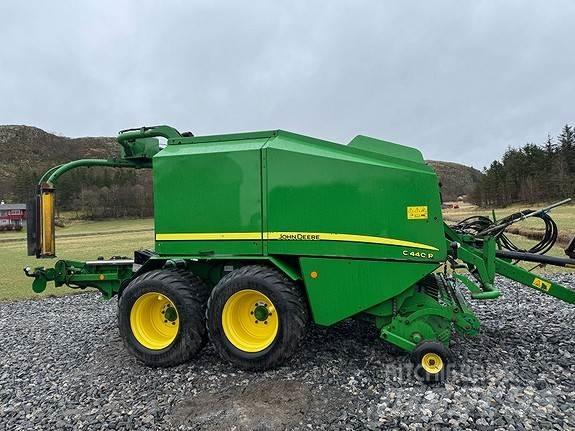 John Deere C440R Enfardadeira de rolos