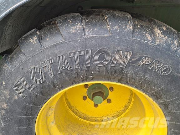 John Deere C441R Enfardadeira de rolos