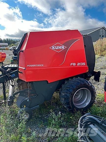 Kuhn 2135 Enfardadeira de rolos