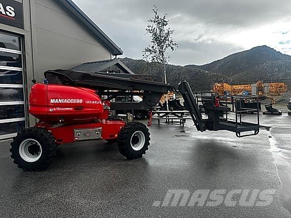 Manitou 160 Atj + 3 Outros elevadores e plataformas