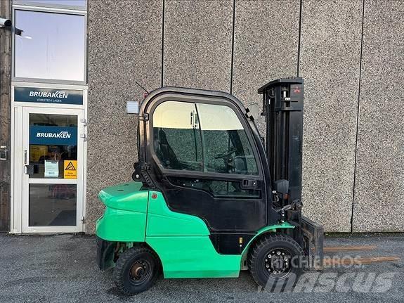 Mitsubishi FD25N Empilhadores Diesel