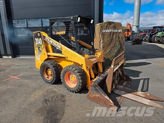 Mustang 2040 Minicarregadeiras