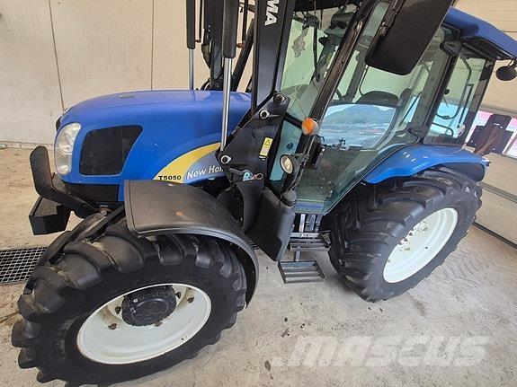 New Holland T5050 Tratores Agrícolas usados
