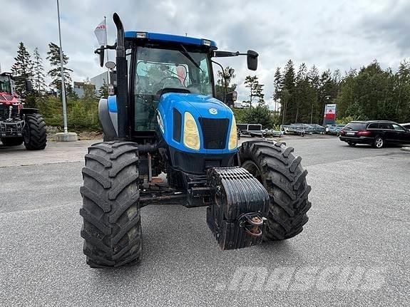 New Holland TS135A Tratores Agrícolas usados