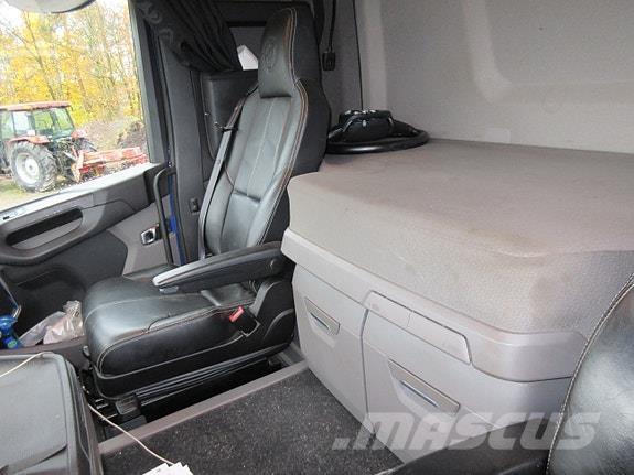 Scania R500 8x4*4 Camiões caixa desmontável com elevador de cabo