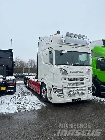 Scania R650B6X2NB Camiões caixa desmontável com elevador de cabo