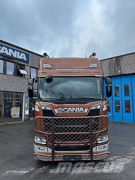Scania R660A6X4NB Cavalos Mecânicos