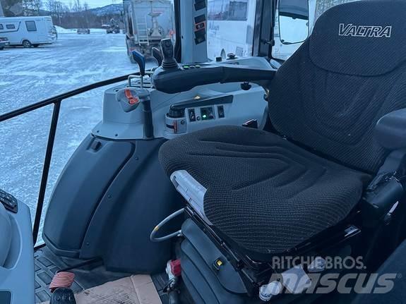 Valtra A105H Tratores Agrícolas usados