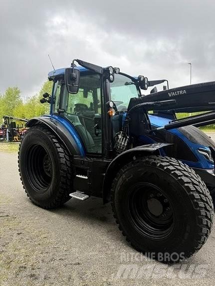 Valtra G 135 A Tratores Agrícolas usados