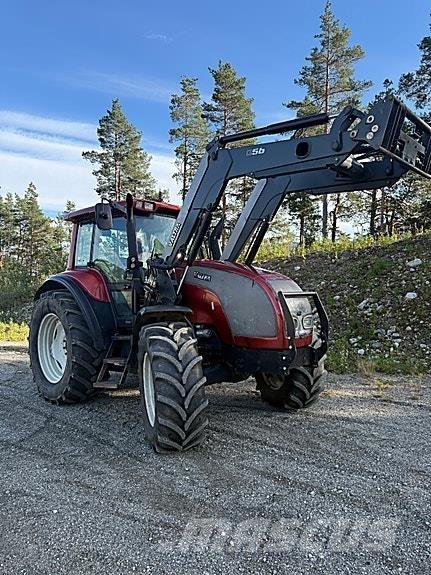 Valtra M150 Tratores Agrícolas usados