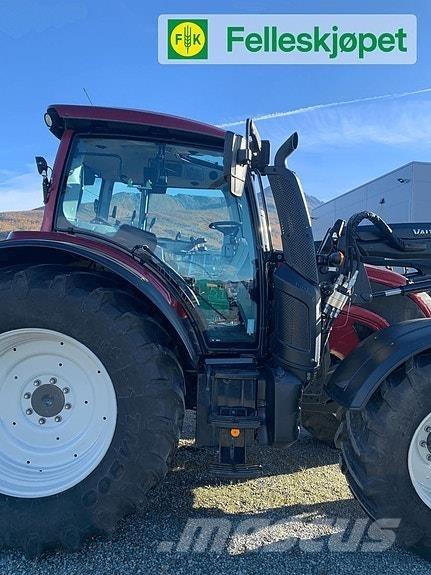 Valtra N124 Tratores Agrícolas usados