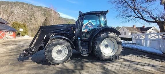 Valtra N135 Tratores Agrícolas usados