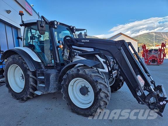 Valtra N175D. Tratores Agrícolas usados