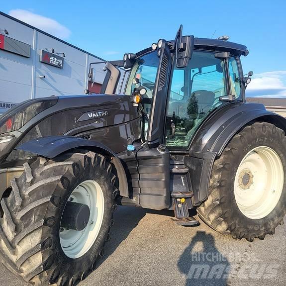 Valtra T 254 Tratores Agrícolas usados
